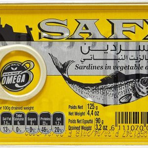 Sardines in hot vegetable oil
